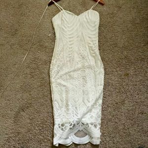 ✨BOOHOO WHITE MESH PANELED MIDI DRESS✨